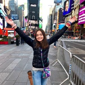 Meet your Posher, Laura